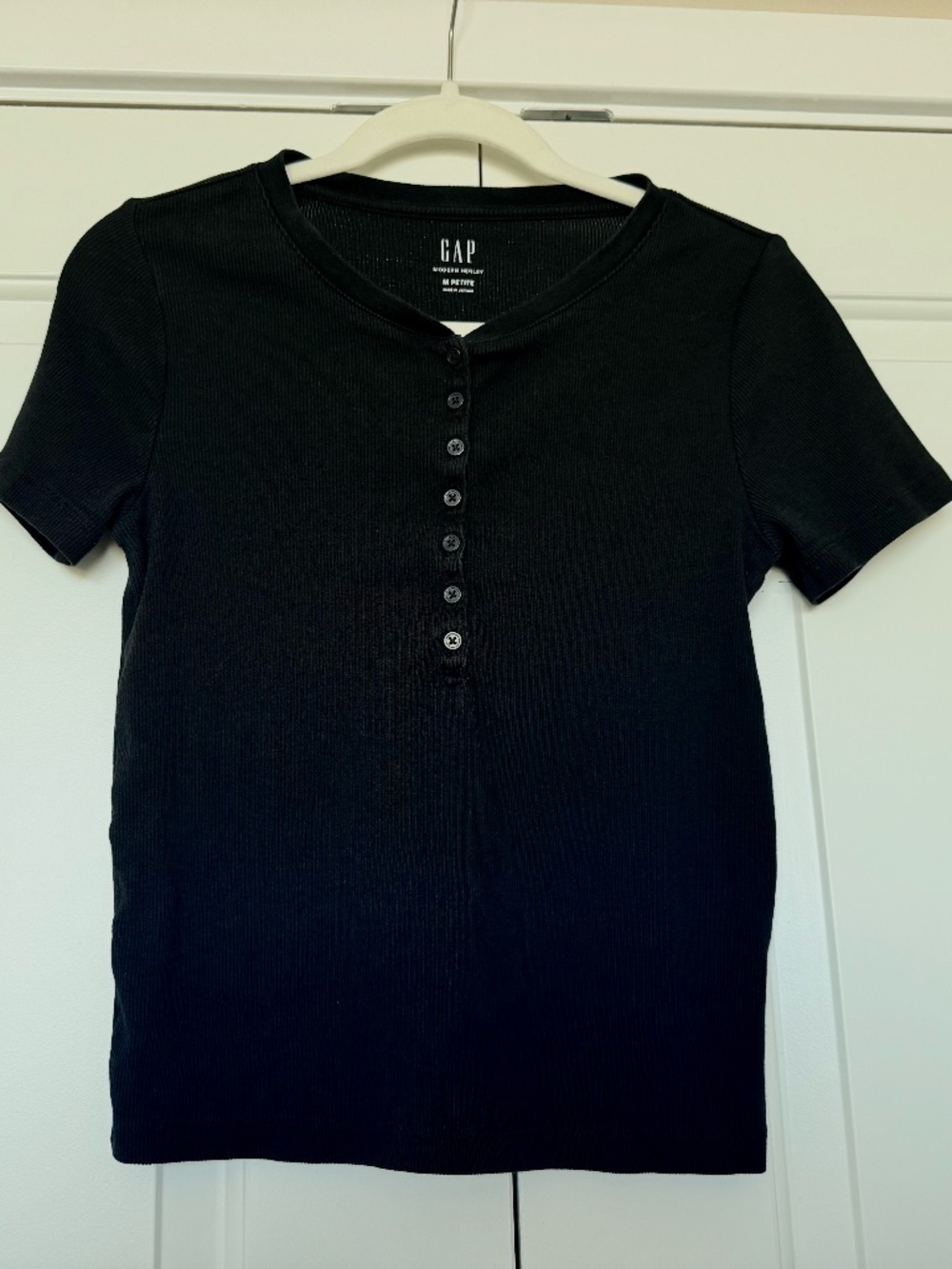 Gap Modern Rib Henley T-Shirt
